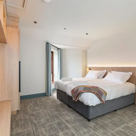 Gold Coast Hotel 3*