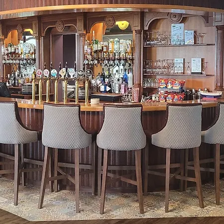 Gold Coast Hotel