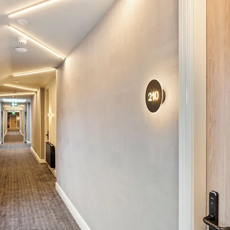 Gold Coast Hotel 3*